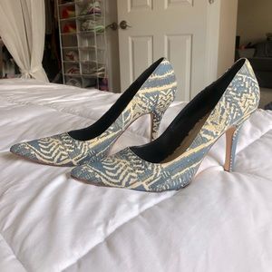 Nine West Aztec Print Pump